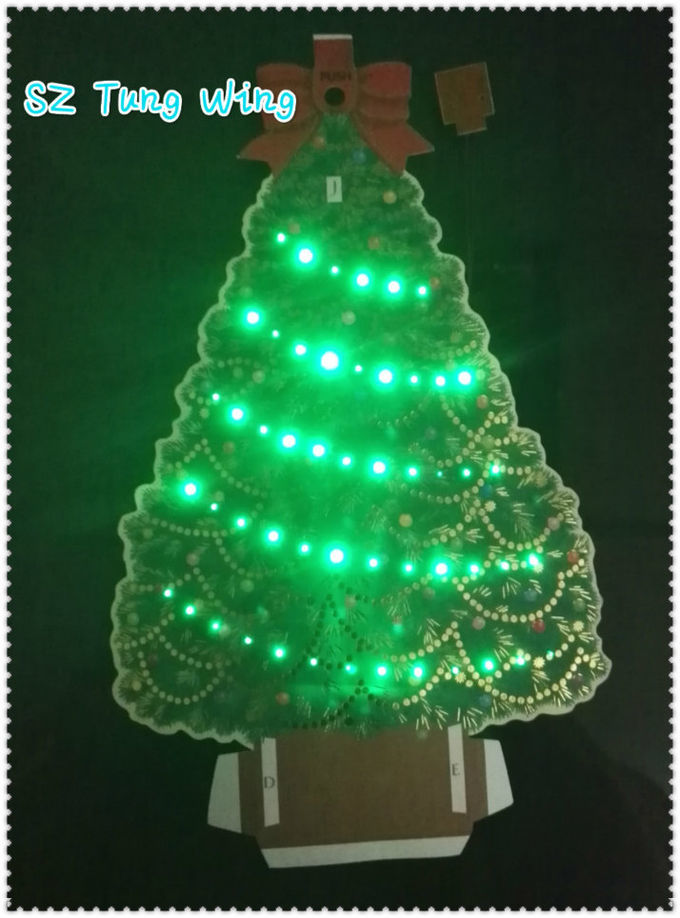 El árbol de navidad formó el módulo del LED que destellaba, módulo registrable de la voz para las tarjetas de felicitación 1